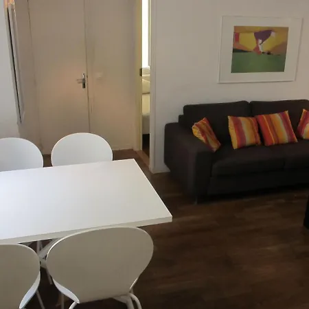 3 Pieces Climatise 4 Personnes Confort Plein Centre Apartment